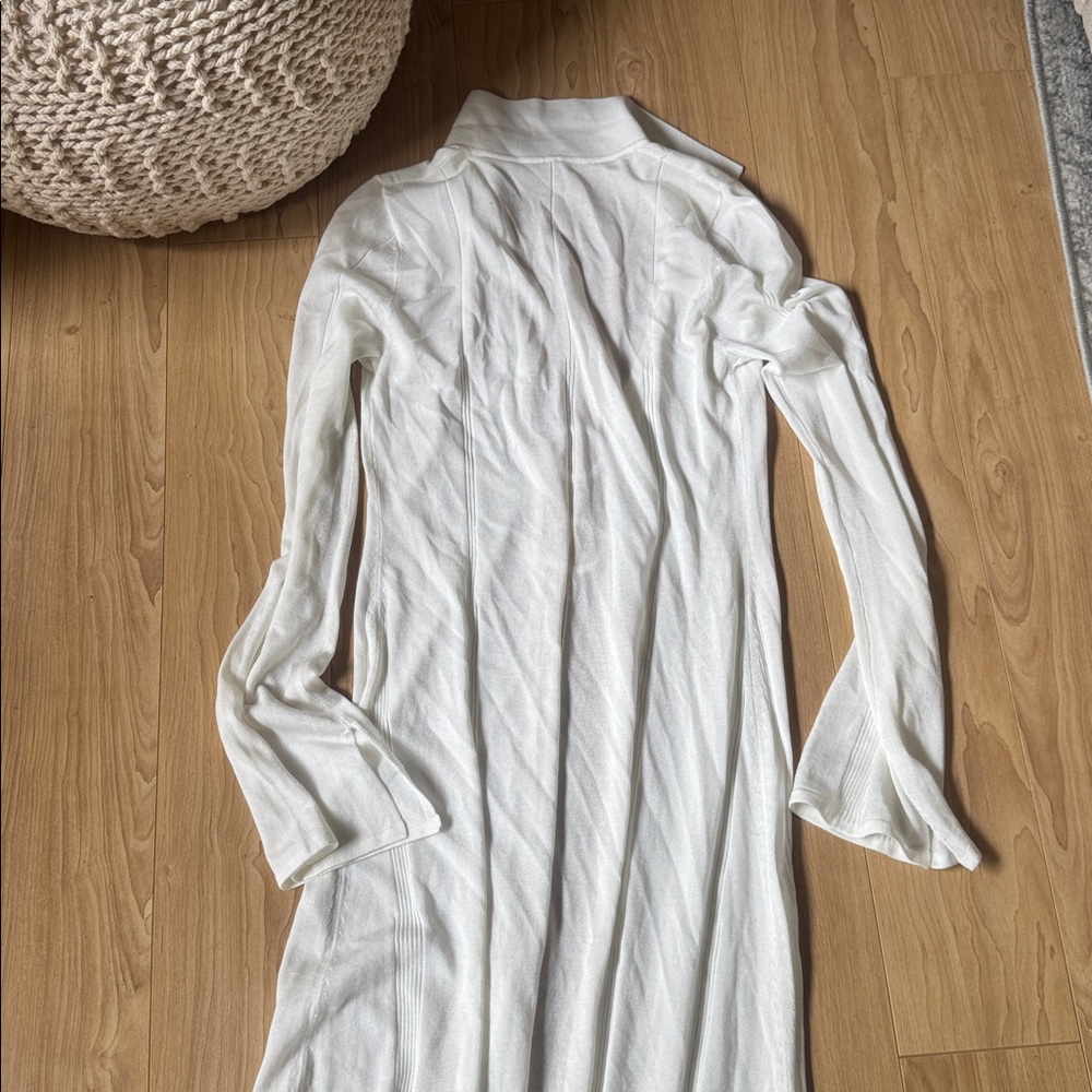 DEVON WINDSOR Lucia Robe - Picture 5 of 6
